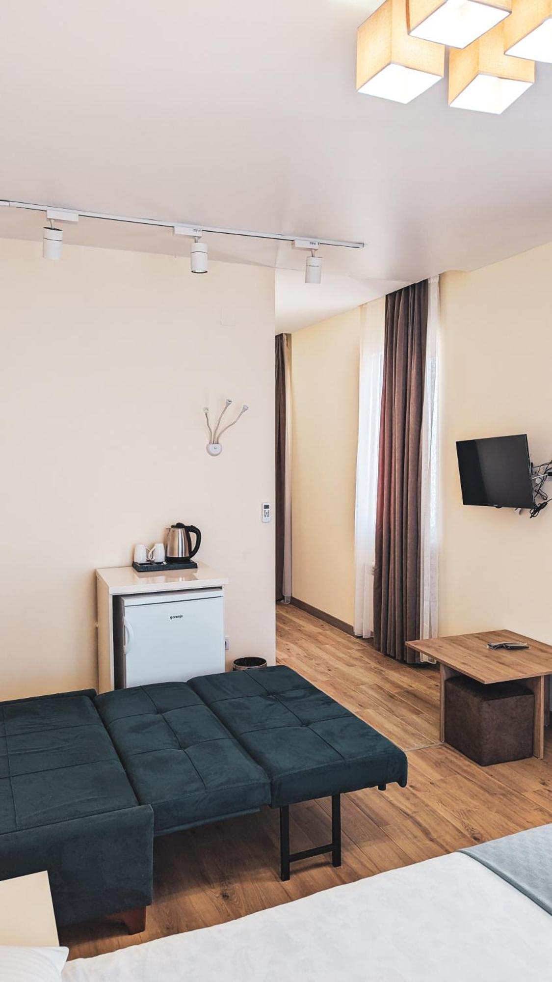 Gg Aparthotel Batumi Exterior photo